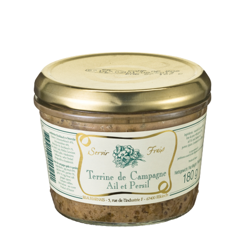 Landterrine mit Knoblauch und Petersilie